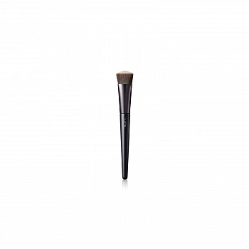 Кисть для тональной основы Expert Foundation Brush